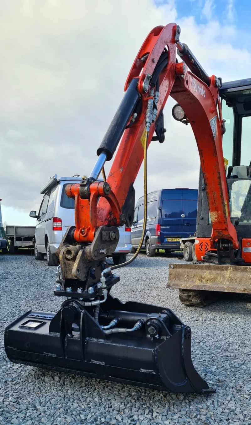STB-1 Scandinavian Excavator Tilting Ditching Bucket - 1-2 Tonne - Image 3
