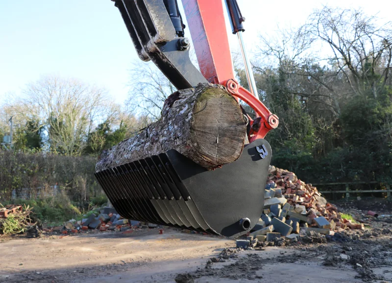 010 General Purpose Mini Digger Land Rake Bucket - 1-2 Tonne - Image 4