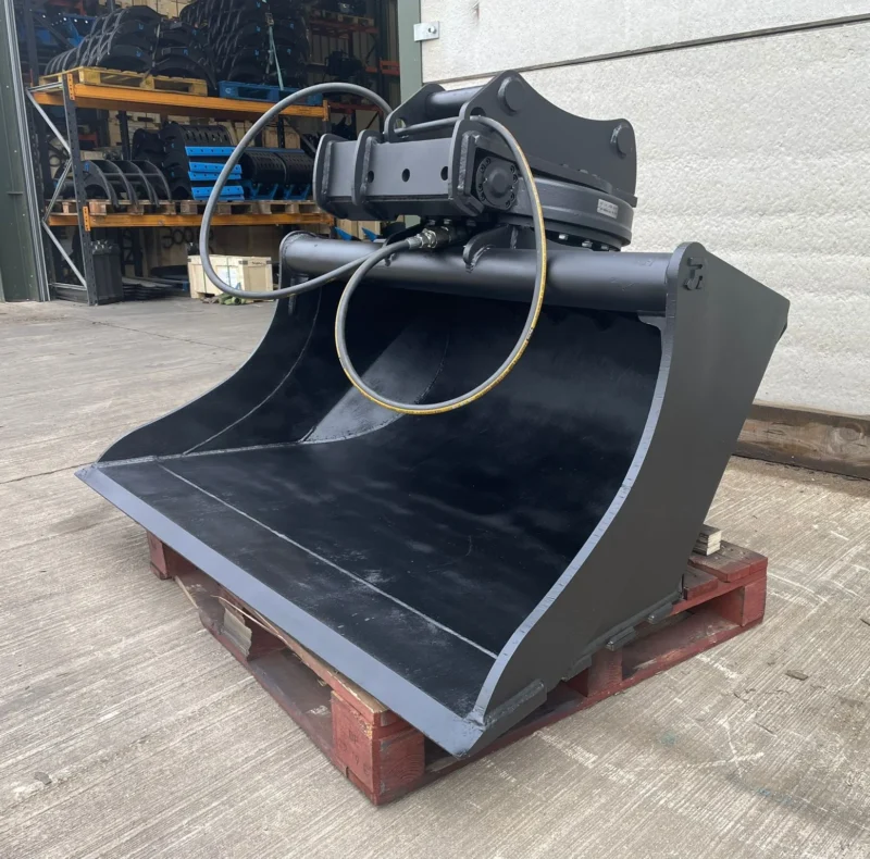 GRB-3-R Rotating 360° Scandinavian Excavator Grading Bucket - 3-4 Tonne - Image 3