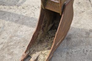 450mm or 18" Digging Bucket on 65mm pins to fit 13/14 Ton Excavator SKU 10708
