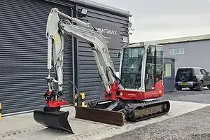 Takeuchi TB260 Midi Digger 6 ton, 2019, *NEW TILT-ROTATOR!* - SKU 1974