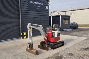 Takeuchi TB210R Micro Digger 1.2 ton, 2016, *LOW HOURS* - SKU 2088
