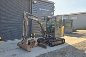 Volvo EC27C Mini Digger 2.7 ton, 2012 - SKU 2221