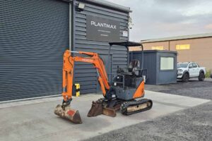 Hitachi ZX17U Mini Digger 1.7 ton, 2013 - SKU 2230