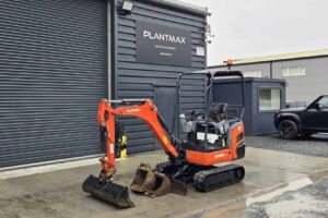 Kubota KX016-4 Mini Digger 1.6 ton, 2017, *HYDRAULIC THUMB* - SKU 2291