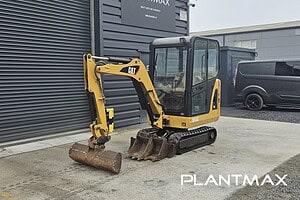 CAT 301.6C Mini Digger Cabbed 1.6 ton, 2011 - SKU 2455