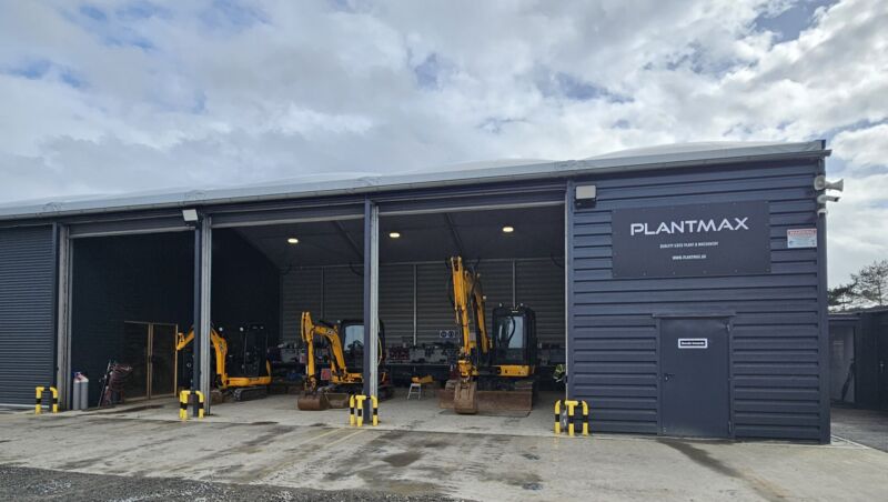 Image for the Tweet beginning: "JCB time... workshop busy getting