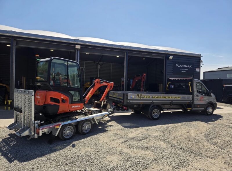 Image for the Tweet beginning: Tidy Kubota KX016 heading out